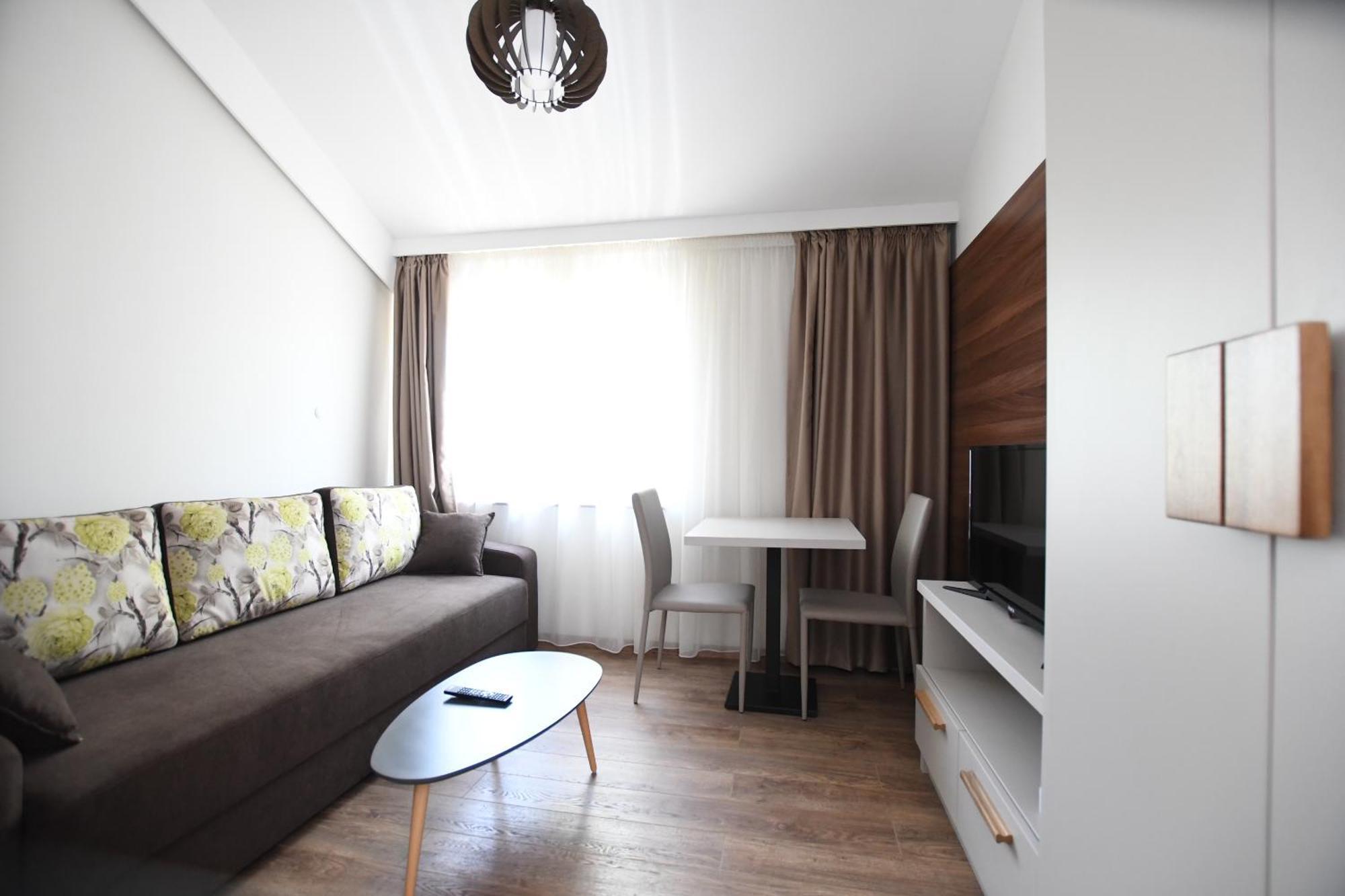 Atrijum Apartments And Rooms Kladovo Ngoại thất bức ảnh